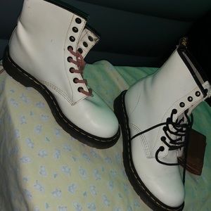 white doc martin boot size 8